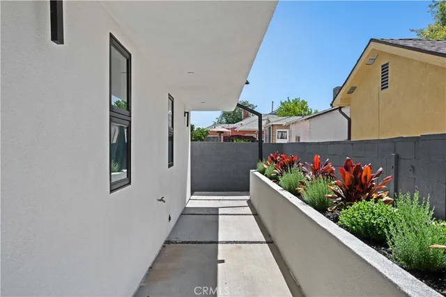 $4,475 | 6704 Kester Avenue, Van Nuys, CA 91405