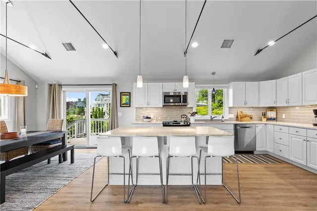 $1,795,000 | 49 Ocean Drive, Little Compton, RI 02837