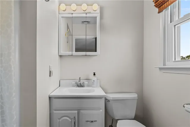 $1,795,000 | 49 Ocean Drive, Little Compton, RI 02837