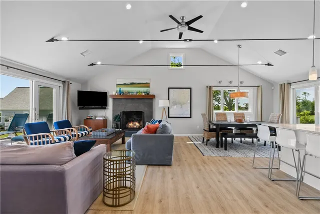 $1,795,000 | 49 Ocean Drive, Little Compton, RI 02837