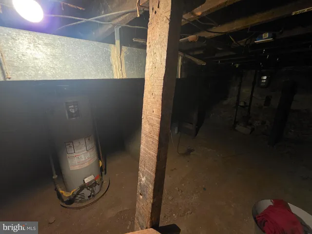 a bathroom with a toilet