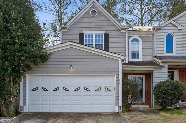 a view of white house