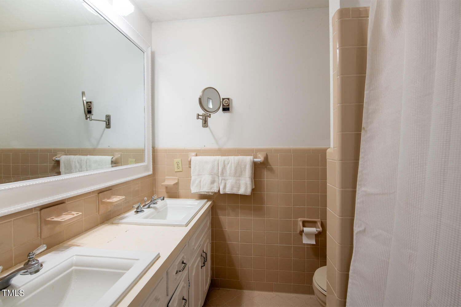 2800 Churchill Road Raleigh, NC 27607 - Photo 17 of 48 Primary Bath with double vaniites