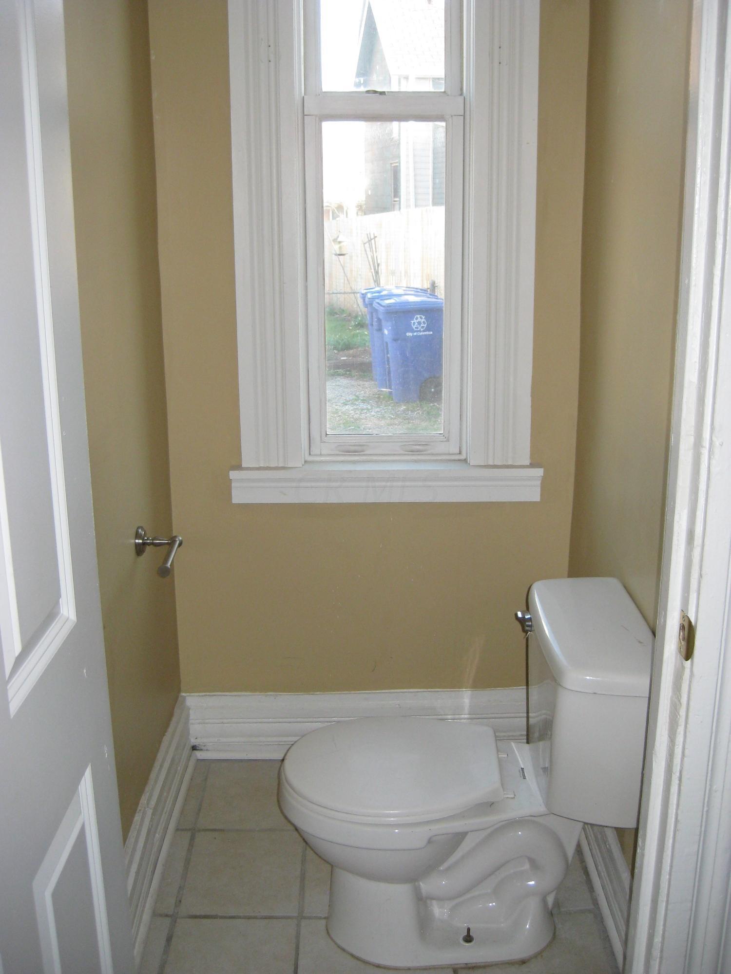 1111 Say Avenue Columbus, OH 43201 - Photo 15 of 24