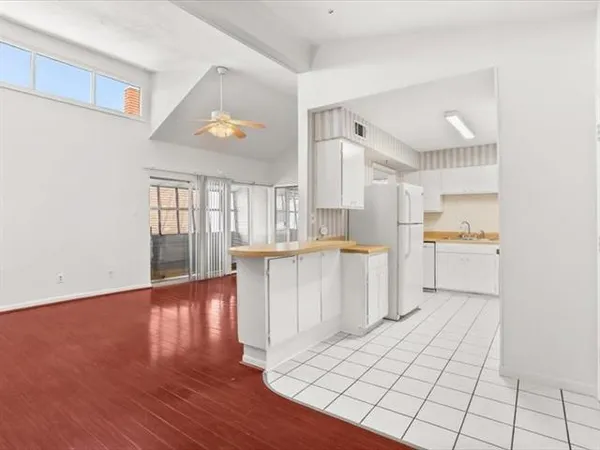 $98,900 | 1161 Lake Avenue, Unit 308, Metairie, LA 70005