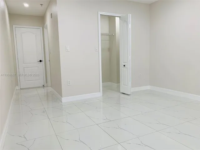 $2,299 | 7250 Northwest 177th Street, Unit 208, Hialeah, FL 33015