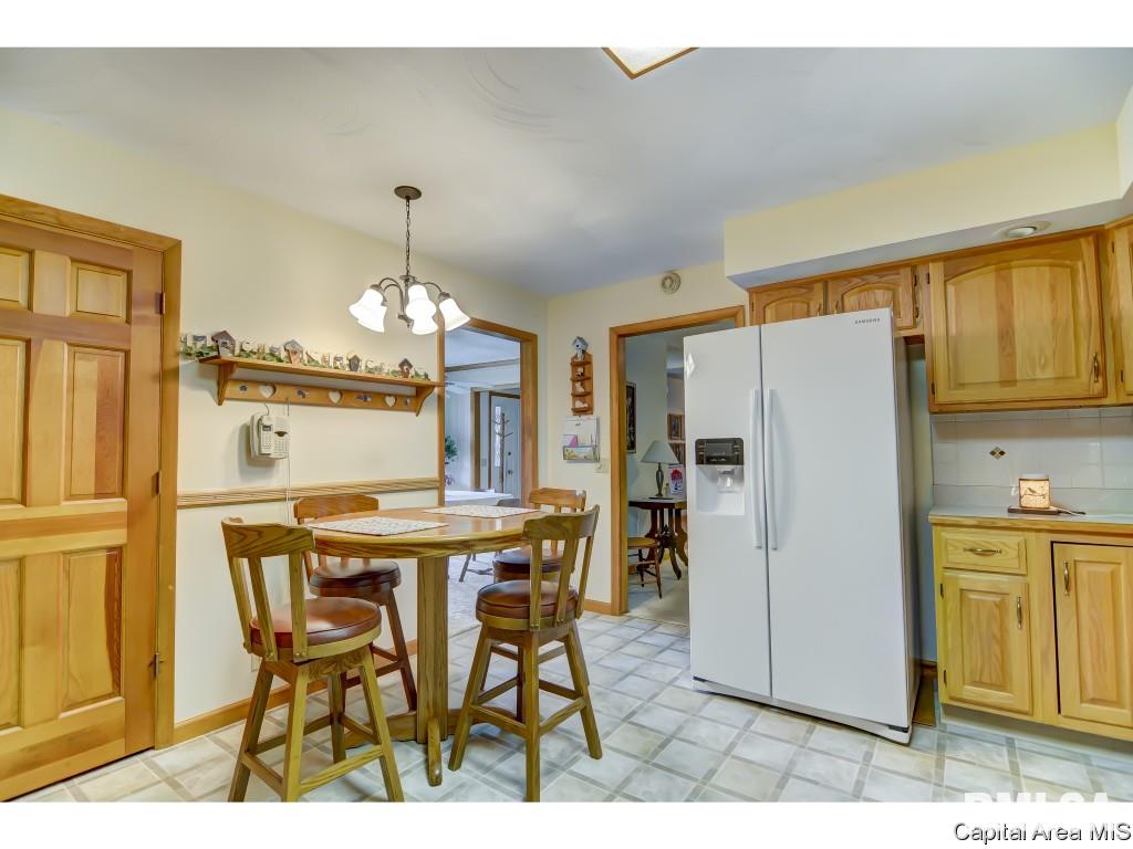 116 Roanoke Drive Rochester, IL 62563 - Photo 22 of 34
