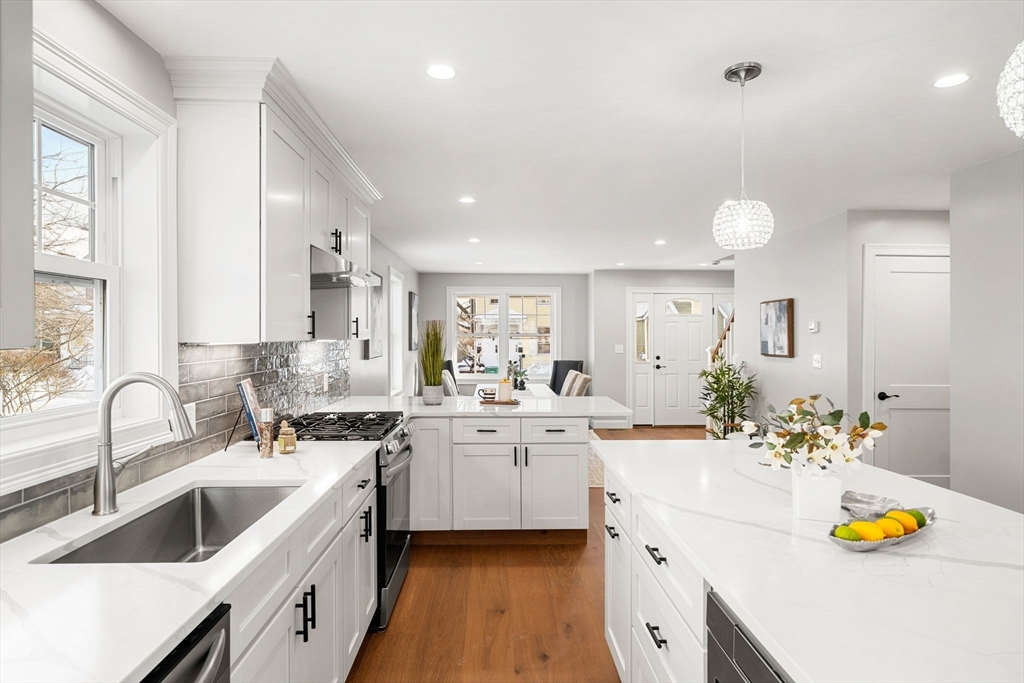 52 Lundberg Street Lowell, MA 01852 - Photo 11 of 42