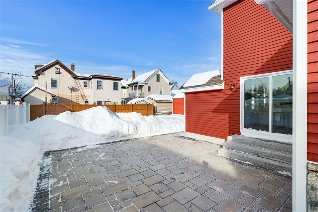 52 Lundberg Street Lowell, MA 01852 - Photo 4 of 42