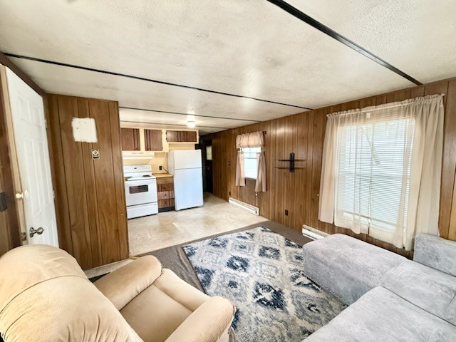 836 Forest Park Middletown, RI 02842 - Photo 4 of 9