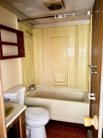 $39,900 | 836 Forest Park, Middletown, RI 02842