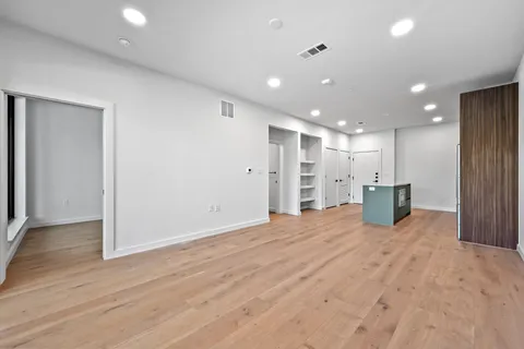 $449,000 | 2209 South 1st Street, Unit 218, Austin, TX 78704