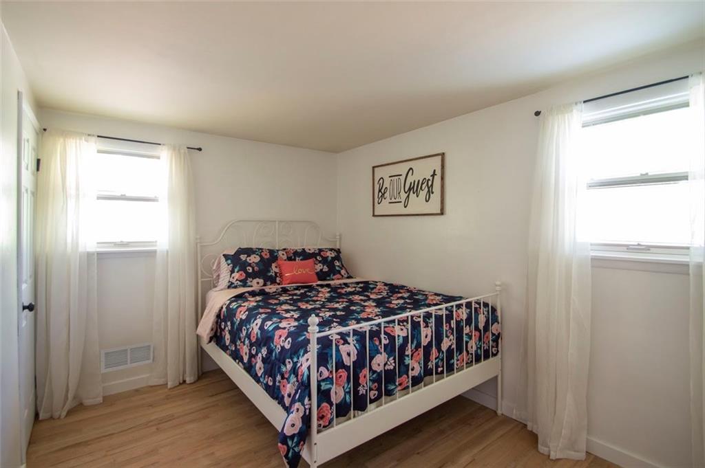 274 Foxcroft Road Pittsburgh, PA 15220 - Photo 22 of 25 Gallery Image 22