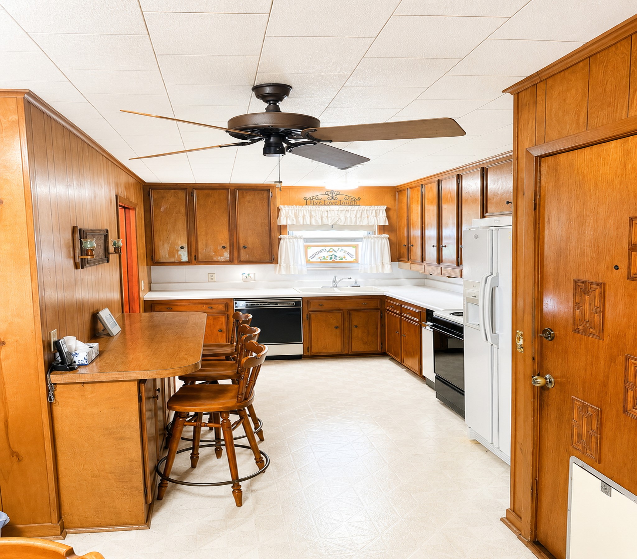 317 Richmond Street Angleton, TX 77515 - Photo 5 of 13