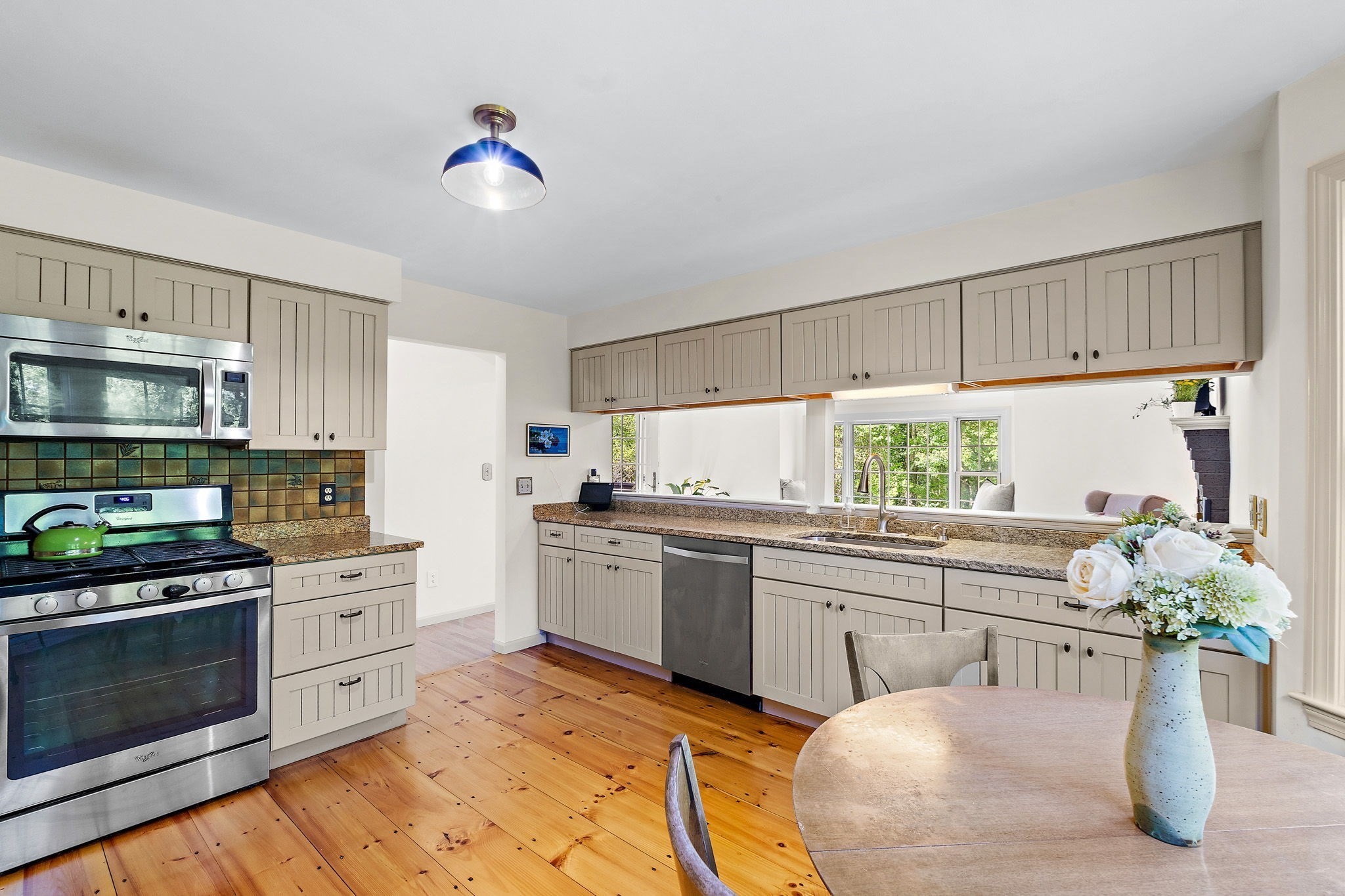 39 Harriman Road Hudson, MA 01749 - Photo 8 of 31 Gallery Image 8