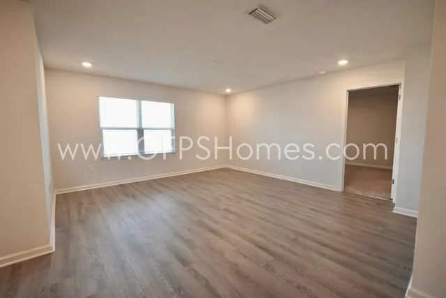 $1,995 | 4664 Honor Guard Way, Crestview, FL 32539