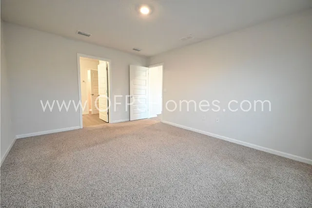 $1,995 | 4664 Honor Guard Way, Crestview, FL 32539