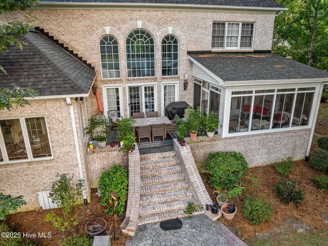 $999,000 | 119 Cape Fear Drive, Chocowinity, NC 27817