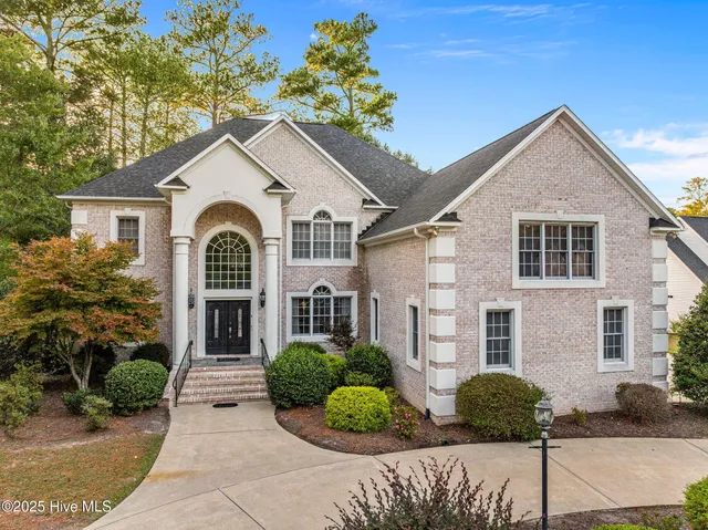 $999,000 | 119 Cape Fear Drive, Chocowinity, NC 27817