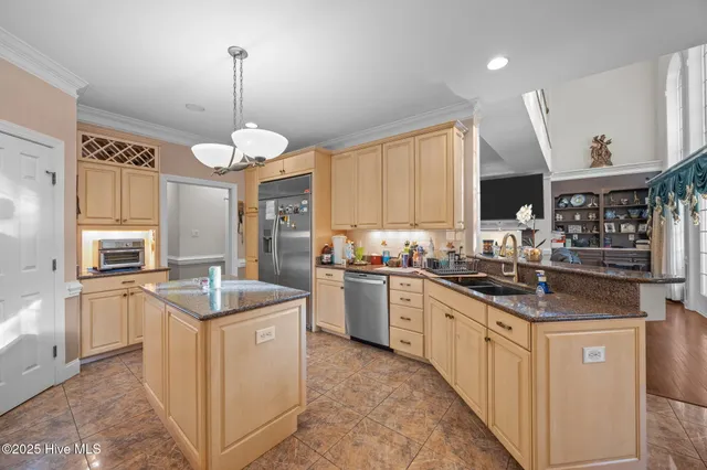 $999,000 | 119 Cape Fear Drive, Chocowinity, NC 27817