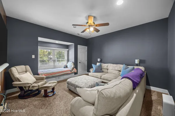 $999,000 | 119 Cape Fear Drive, Chocowinity, NC 27817