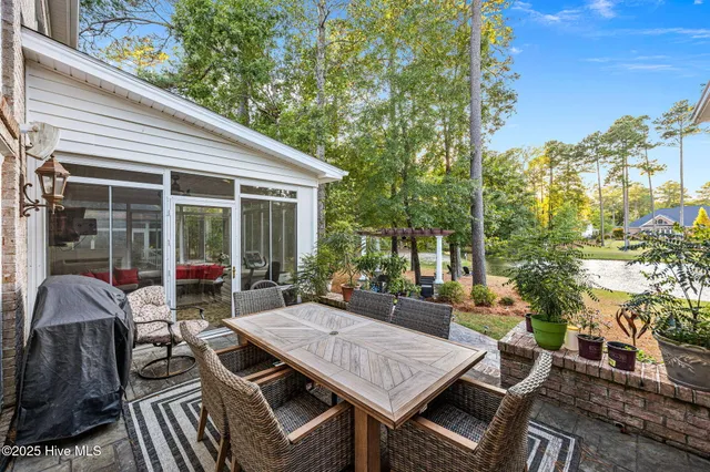 $999,000 | 119 Cape Fear Drive, Chocowinity, NC 27817