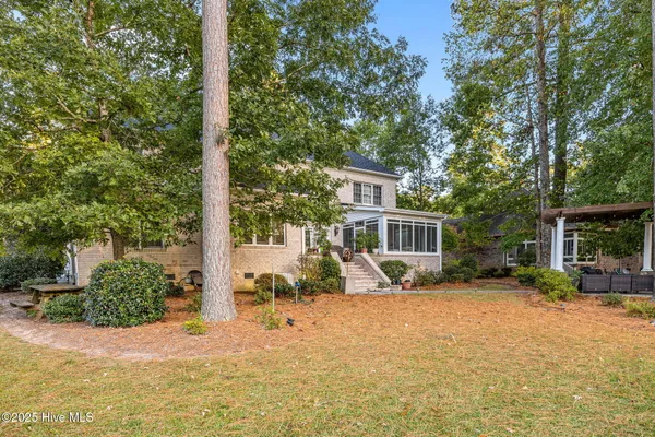 $999,000 | 119 Cape Fear Drive, Chocowinity, NC 27817