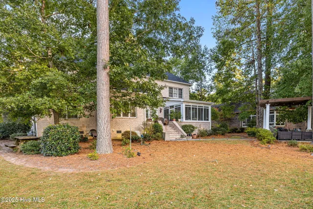 $999,000 | 119 Cape Fear Drive, Chocowinity, NC 27817