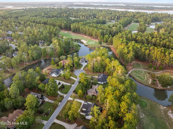 $999,000 | 119 Cape Fear Drive, Chocowinity, NC 27817