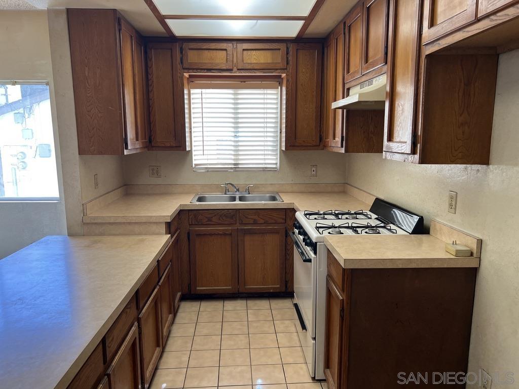 9032 Mac Lane Spring Valley, CA 91977 - Photo 12 of 16