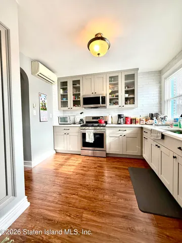 $759,000 | 71 Dongan Avenue | Castleton Corners