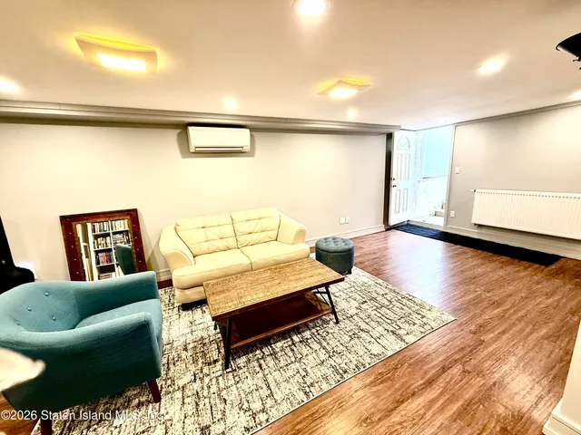 $759,000 | 71 Dongan Avenue | Castleton Corners