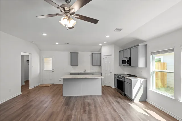 $246,000 | 510 Oak Chase Avenue, Dayton, TX 77535