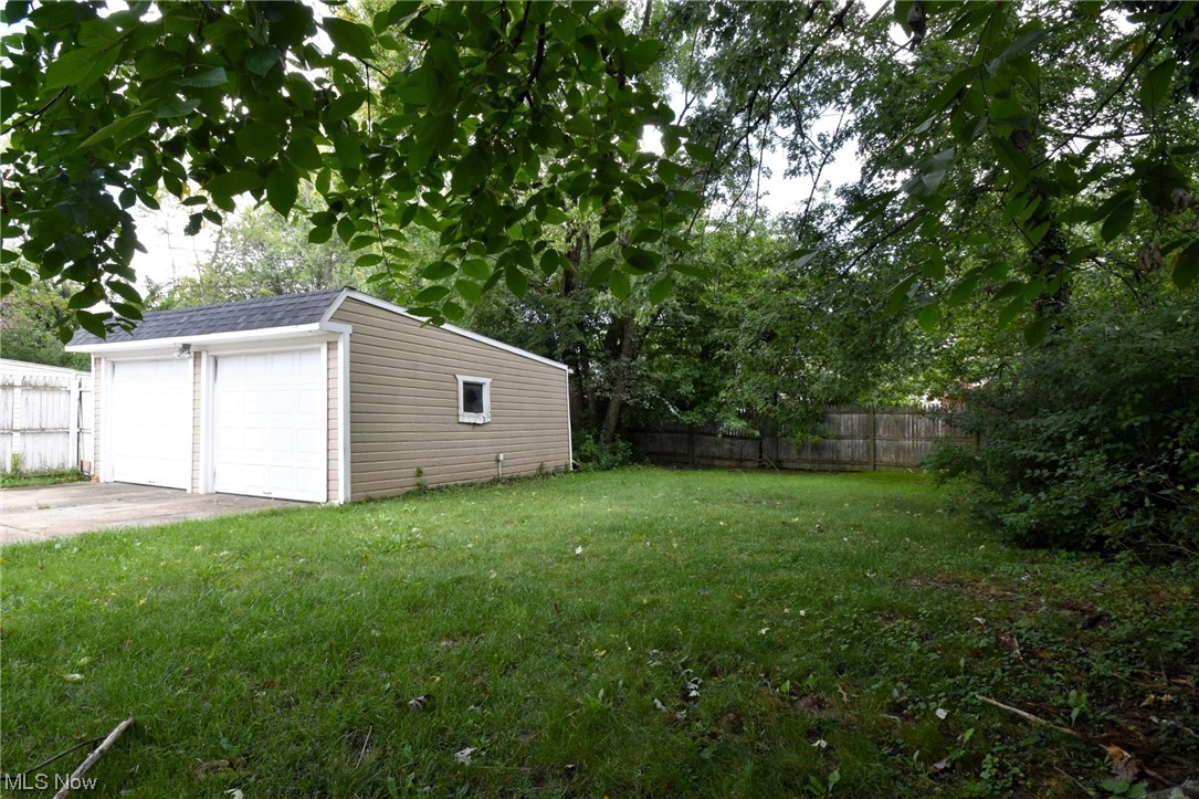 4205 Okalona Road South Euclid, OH 44121 - Photo 19 of 21 View of yard featuring garage.