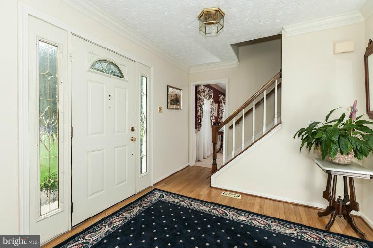 907 Metfield Road Baltimore, MD 21286 - Photo 21 of 26 Interior (General)