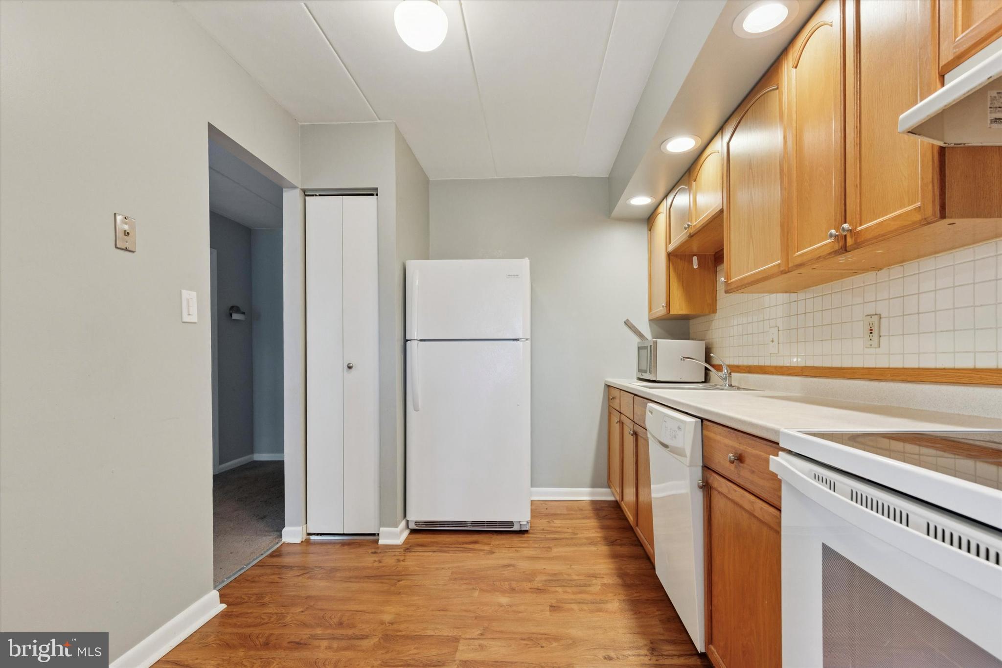 1575 West Street Road, Unit 721 Warminster, PA 18974 - Photo 10 of 26 Gallery Image 10