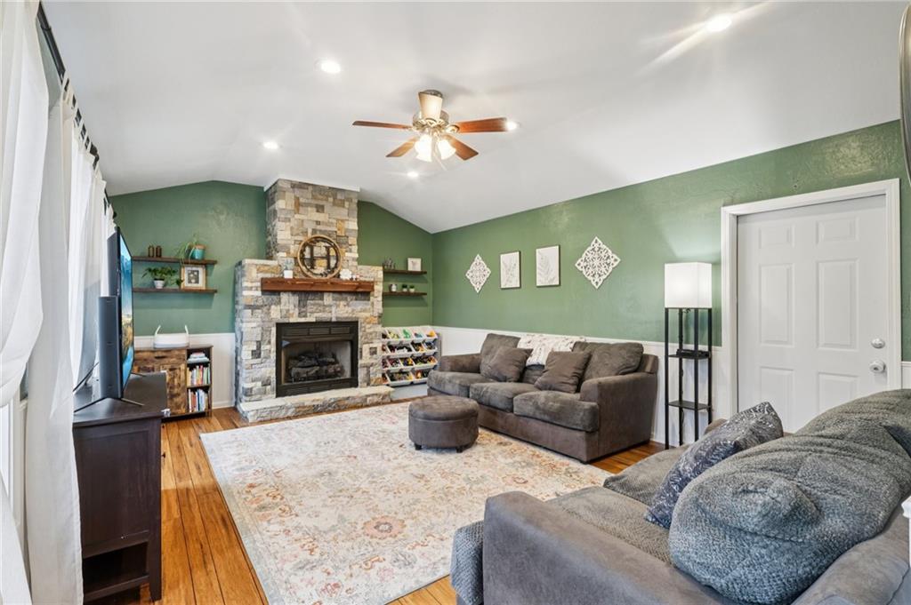 9 Rose Street Eighty Four, PA 15330 - Photo 13 of 33