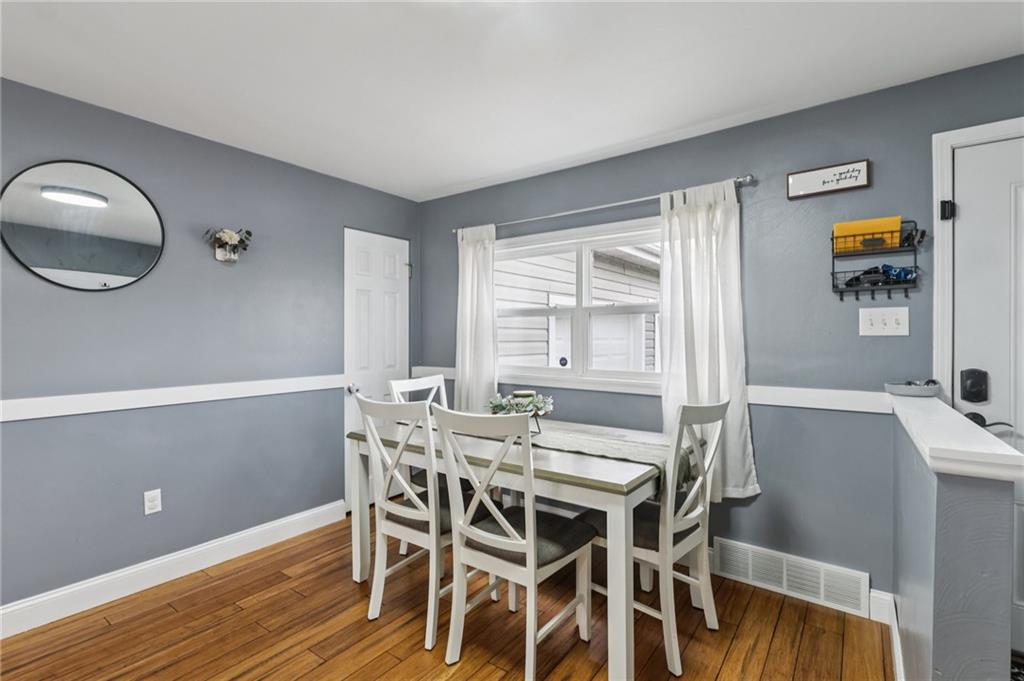 9 Rose Street Eighty Four, PA 15330 - Photo 5 of 33