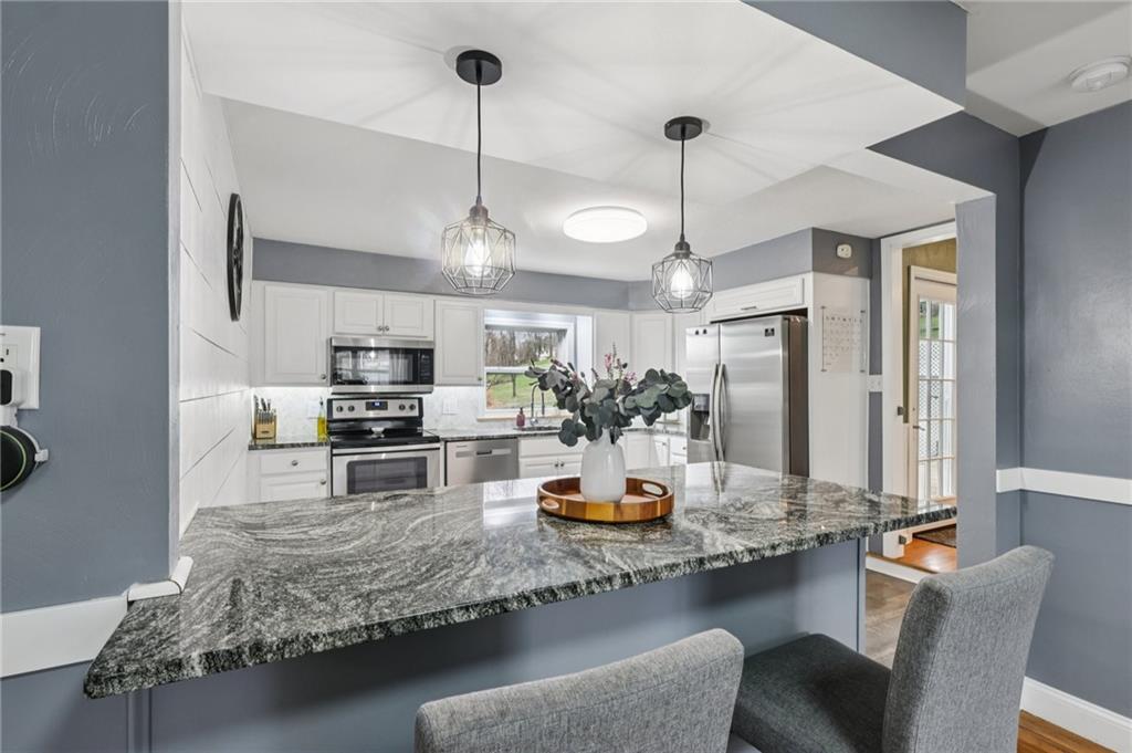 9 Rose Street Eighty Four, PA 15330 - Photo 8 of 33