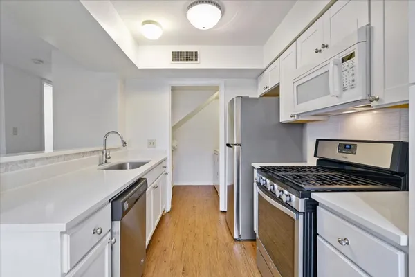 $1,500 | 1313 Southport Drive, Unit D, Austin, TX 78704