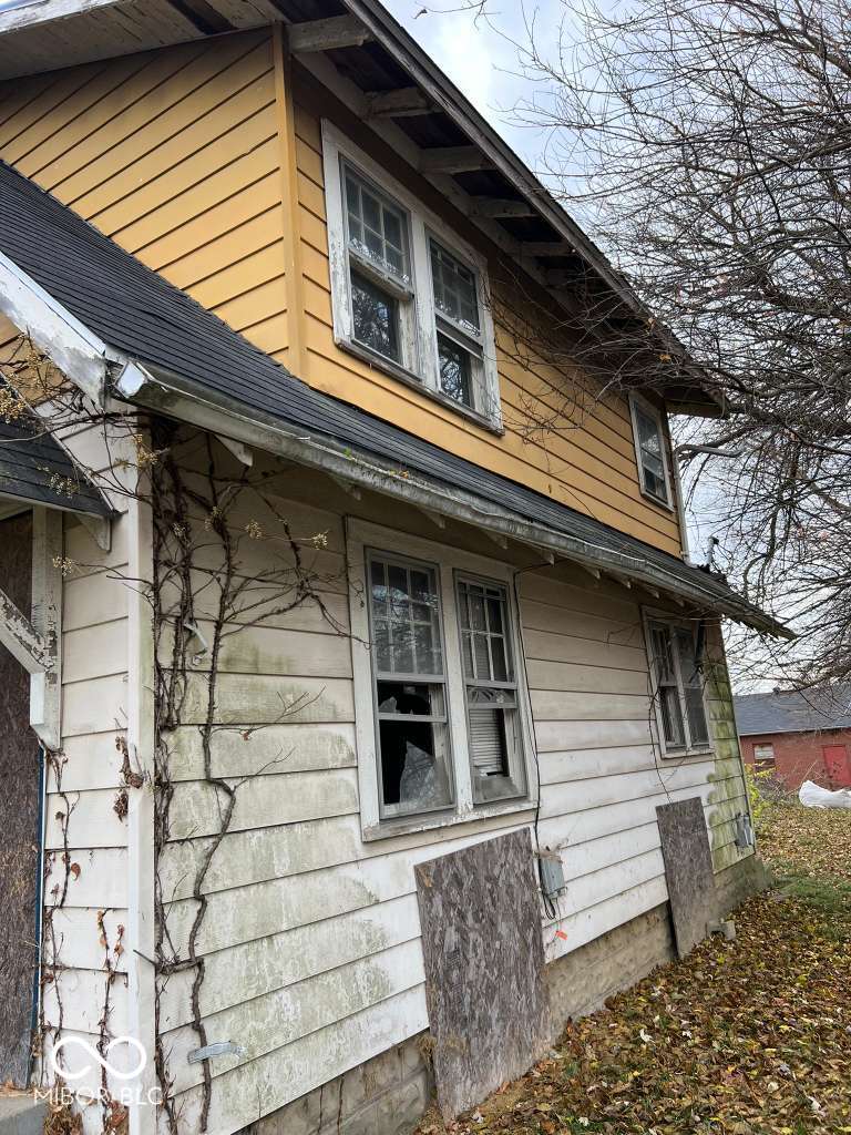 2321 Fairview Street Anderson, IN 46016 - Photo 2 of 8