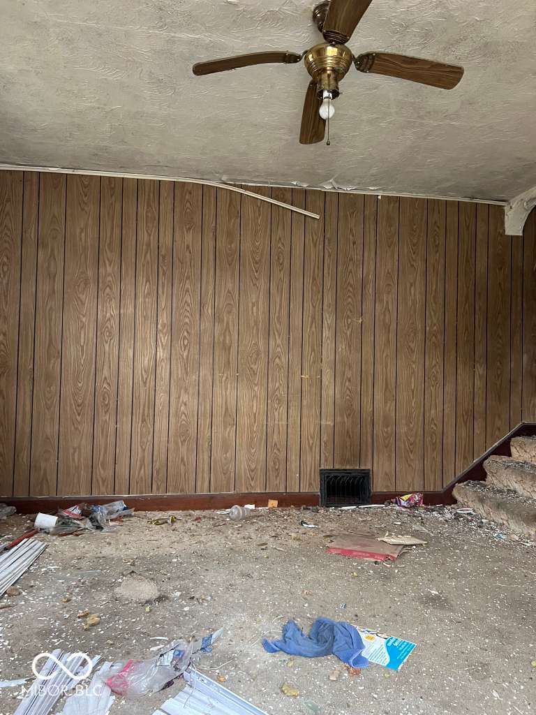 2321 Fairview Street Anderson, IN 46016 - Photo 3 of 8