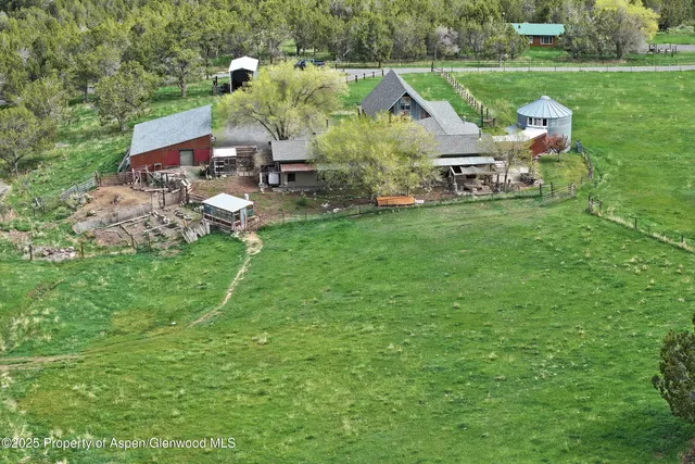 $995,000 | 10491 54 7/10 Road, Molina, CO 81646