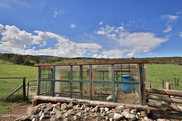 $995,000 | 10491 54 7/10 Road, Molina, CO 81646