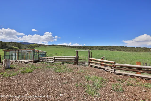 $995,000 | 10491 54 7/10 Road, Molina, CO 81646