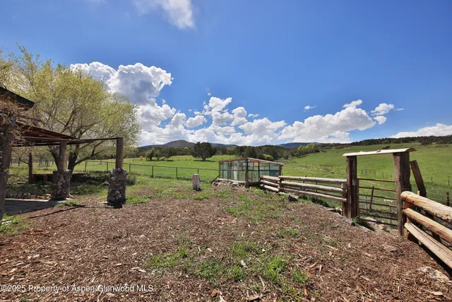 $995,000 | 10491 54 7/10 Road, Molina, CO 81646
