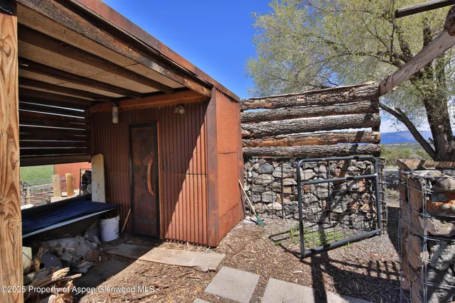 $995,000 | 10491 54 7/10 Road, Molina, CO 81646