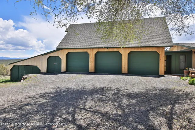 $995,000 | 10491 54 7/10 Road, Molina, CO 81646