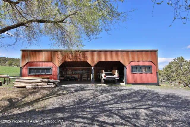 $995,000 | 10491 54 7/10 Road, Molina, CO 81646