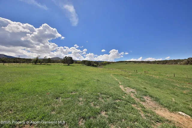 $995,000 | 10491 54 7/10 Road, Molina, CO 81646